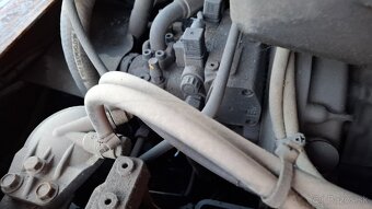 KOMATSU WA 85-3 - 16