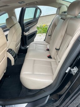 BMW 740XD F01 - 16