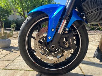 Suzuki GSX-S 750 - 16