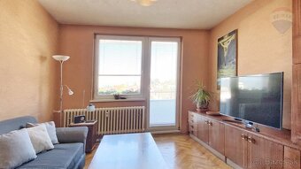 Na predaj priestranný 3-izbový byt 82 m2- blízko centra mest - 16