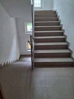 Prenájom 3- izbový byt Kysucké Nové Mesto - centrum 80 m2 - 16
