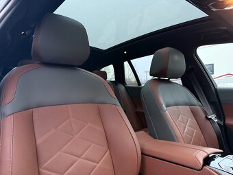 BMW 550e xDrive Touring M Sport, B&W, Pano, Ťažné, HUD - 16