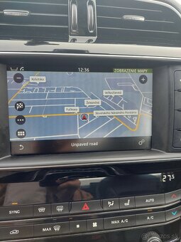 Jaguar Xe 2016 - 16