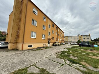 PRENÁJOM: 3izbový ZARIADENÝ BYT S GARÁŽOU, DUNAJSKÁ STREDA - - 16
