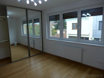 Luxusný 5i RD, 2x parking, 2x TERASA, 3x kúpeľňa, Pezinská - 16