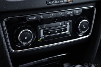 Škoda Superb Combi 2.0 TDI CR 170k Elegance DSG - 16