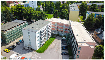 MODERNÁ REKONŠTRUKCIA / menší 2i byt BB / SÍDLISKO SNP / - 16