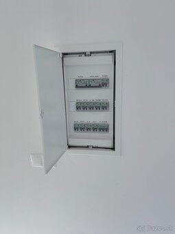 Rodinný dom - kompletná rekonštrukcia - Hrachovište - 16