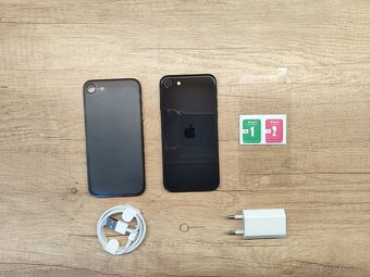 Apple iPhone SE 2020 (2nd gen) - 100% super stav + v záruke - 16