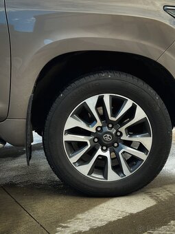 Toyota Landcruiser 150 2023 - 16