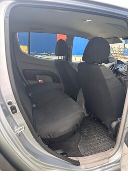 Mitsubishi L200 - 16