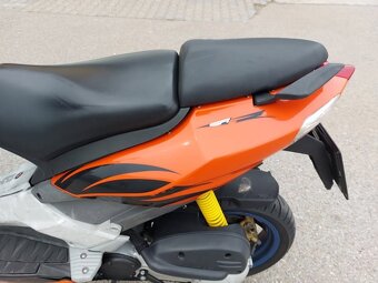 2005 APRILIA SR 50  naj.15000 KM po servisu - 16