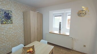 NOVINKA Očarujúci kompletne zrekonštruovaný dom - 16