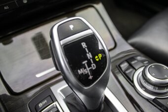 BMW Rad 5 Touring 530d xDrive po kompletnom servise - 16