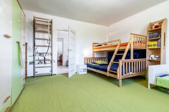 NA PREDAJ rod.dom s premyslenou dispozíciou, veľkým pozemkom - 16
