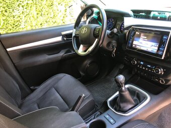 Toyota Hilux 2,4 D, r.v 2020 - 16