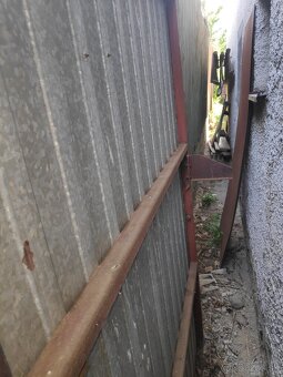 Predám nábytok, PVC rúru a garážovú bránu - 16