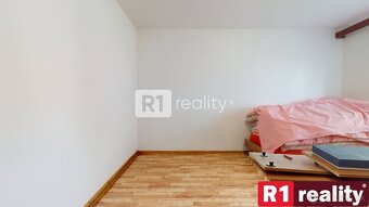 Rodinný dom s veľkým pozemkom 1779 m2 / Vaďovce pri Starej T - 16