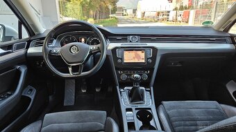 Volkswagen Passat Variant 2.0 TDI BMT Business Highline - 16