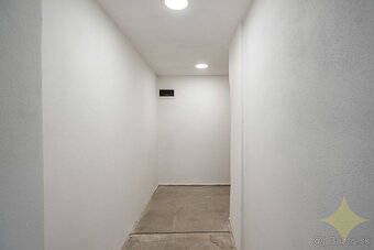 ►Veľký Apartmán 4izb. pri jazerách so záhradou a chatkou v h - 16