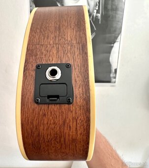 Predám elektro akustické ukulele Alvarez AU70WCCE - 16