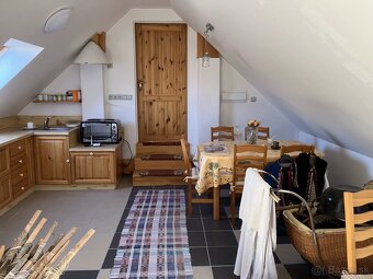 Priestranný rodinný dom pod Tatrami s kachľovou pecou - 16