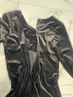 Luxusné zamatové šaty - 16