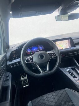 VW GOLF 8 110KW R-LINE / VÝHREV VOLANT / AMBIENT / FULL LED - 16