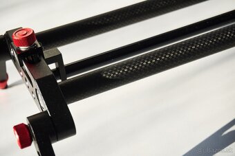 Karbónový slider - koľajnice s osou (pan) 80cm - 16
