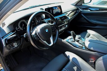 BMW Rad 5 540i A/T - 16