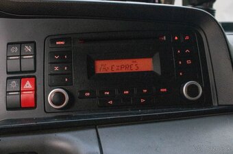 MAN TGL 12.250 s valníkovou nástavbou a hydraulickým čelom - 16