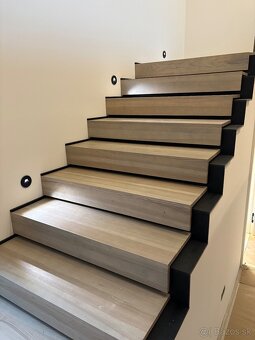 Masívny nábytok, stoly, dvere, schodiskové stupne – výroba a - 16