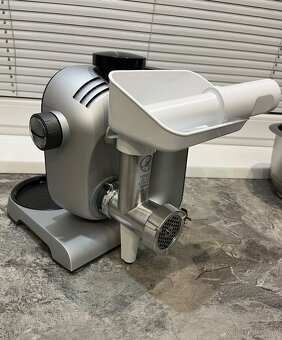 Bosch MUM 56Z40 900W kuchynský robot - 16