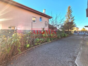 ADOMIS - predáme rodinný dom 2.podlažný 250m2, pozemok 800m2 - 16