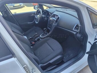 --REZERVOVANÉ-- Opel Astra 1.7CDTi Sports Tourer - 16