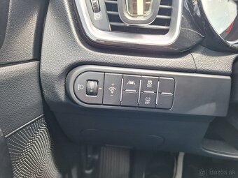 Kia Ceed SW 1.6 CRDi 136k Gold A/T r.v.2020, kúp. v SR - 16