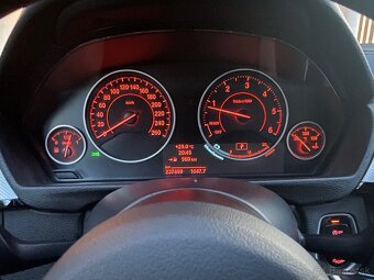 Predám BMW 320d xDrive A/T  M packet - 16
