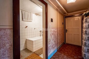 PREDAJ: Poctivý rodinný dom s prístavbou na konci ulice, 330 - 16