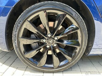 Tesla Model S 75 - 16