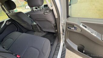 Nissan Navara 2.5 dCI MT6 4x4 Doublecab + Hardtop - 16