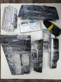 BMW 7 F01 NÁHRADNÉ DIELY - 16