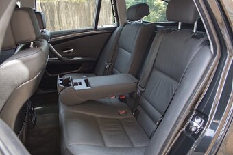 BMW 530d Touring - 16