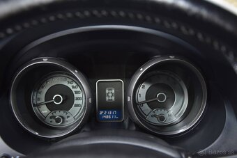 Mitsubishi Pajero - 16