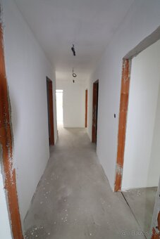 Moderný 4-izbový rodinný dom v obci Povoda - 16