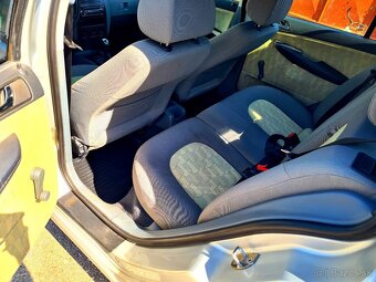 Škoda Fabia Comfort 1,4MPI 50KW KLIMA ABS SERVO - 16