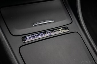 Mercedes-Benz GLA 200 d 4MATIC - 16