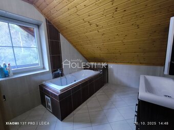 Predám exkluzívne veľký rodinný dom - Nesluša - 16