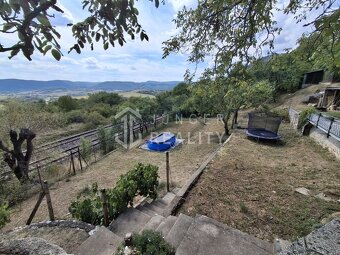 Znížená cena–Na predaj štýlová chata nad obcou Jablonov n/T - 16