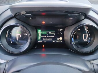 Toyota Yaris EXECUTIVE + VIP - 16
