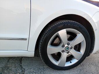 Škoda Superb 2010 2.0tdi DSG Elegance - 16